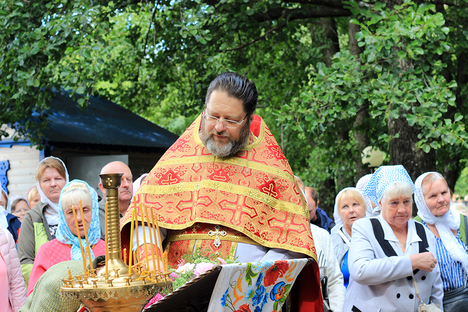 Праздник «Маковей» в Славгородском районе: торжество у «Голубой криницы»