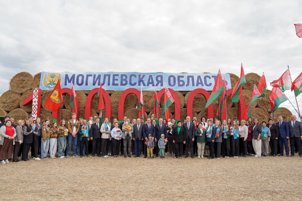 Могилевщина берет «золотой» рубеж: в закрома области лег первый миллион тонн зерна